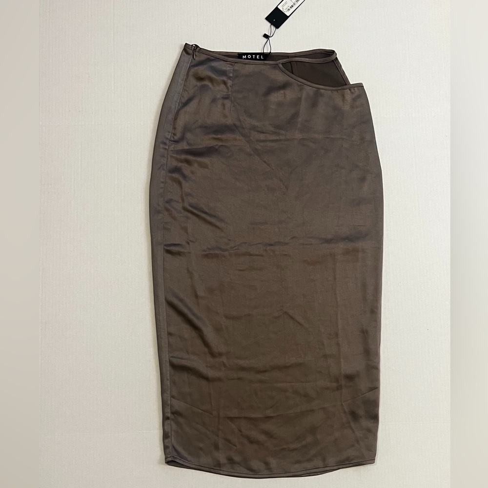 mauve purple maxi skirt with side cutout, from motel rocks, size extra small NWT